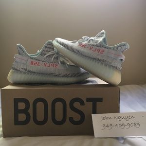 Yeezy boost 350 blue tint size 10 men’s